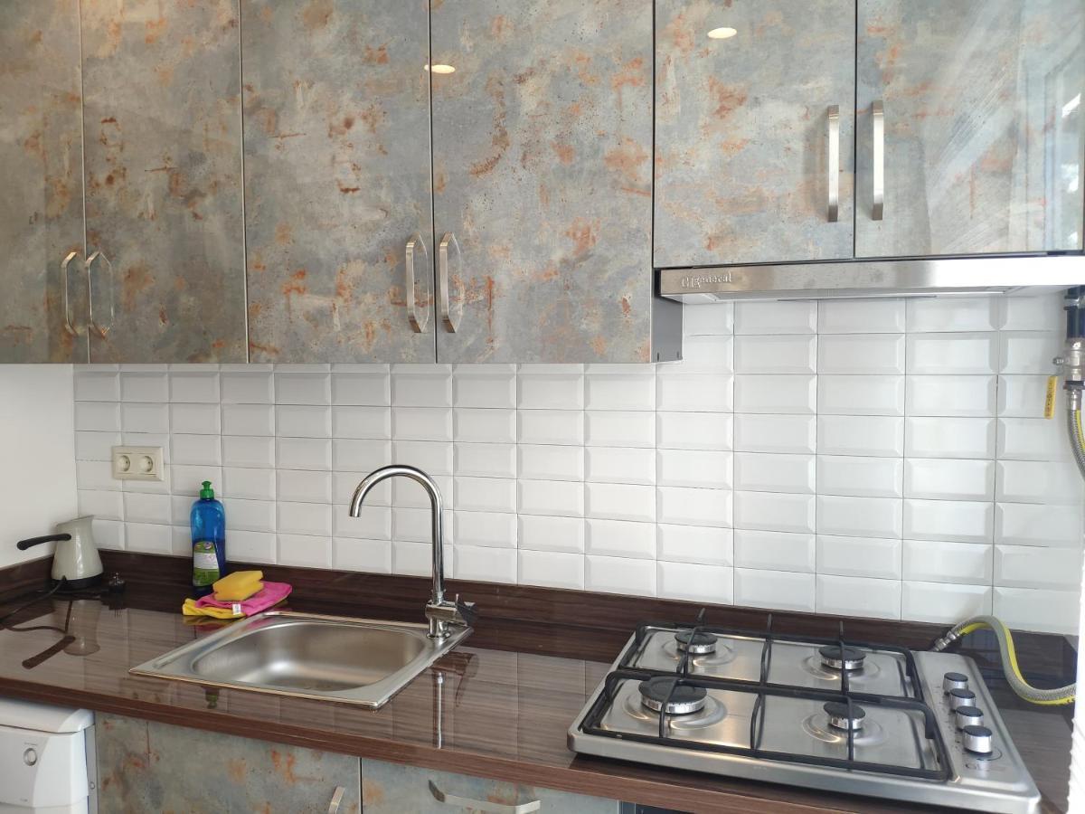 Modern Flats With Amazing Sea View Apartament Stambuł